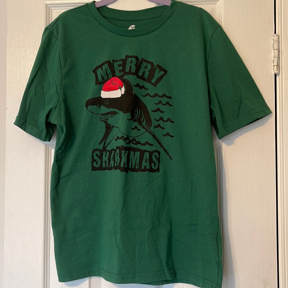 💖3/$15💖 ADTN Merry Sharkmas Shirt
